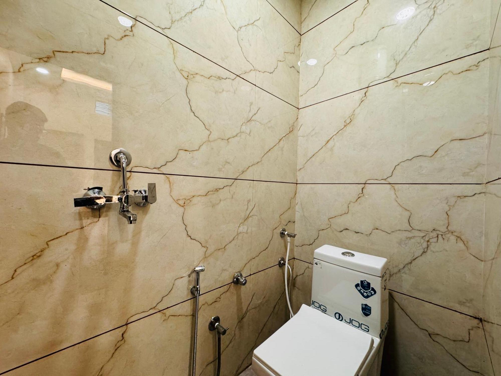 Escape 2bhk Retreat Pvt Ujjain